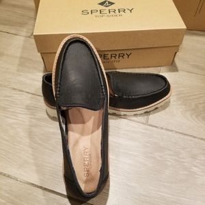 Women's Authentic Original Leather Lug Loafer